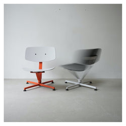 raawii Arba Lounge chair Lounge chair Orange base / light grey shell