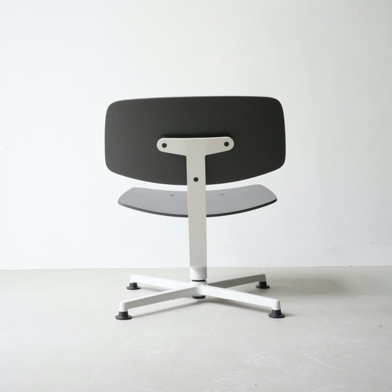 raawii Arba Lounge chair - light grey base Lounge chair Light grey base / anthracite shell